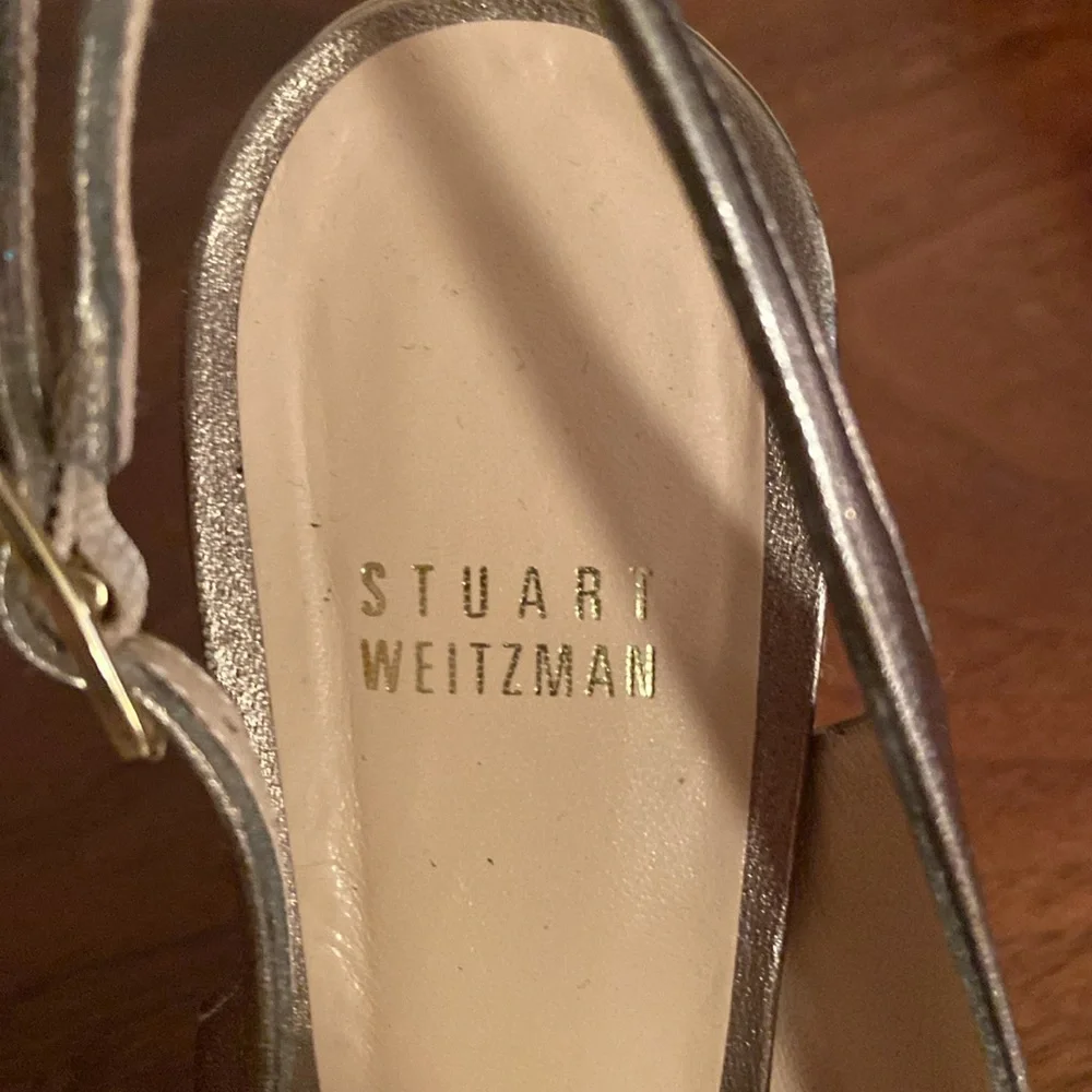 Stuart Weitzman - Picture 11 of 15